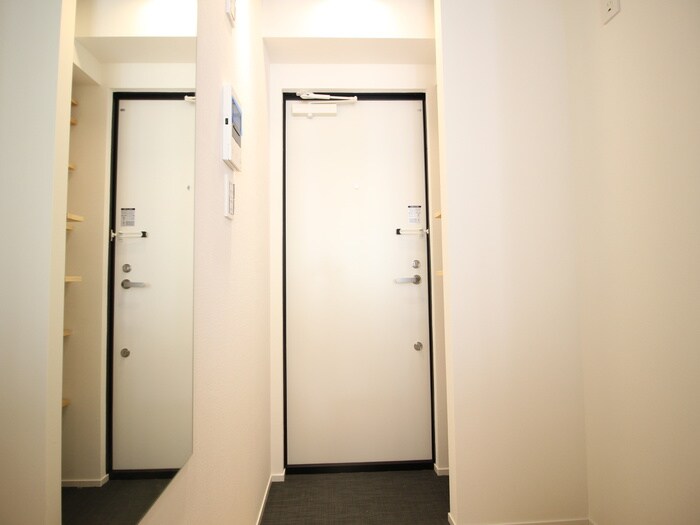 物件内観写真21　(玄関)