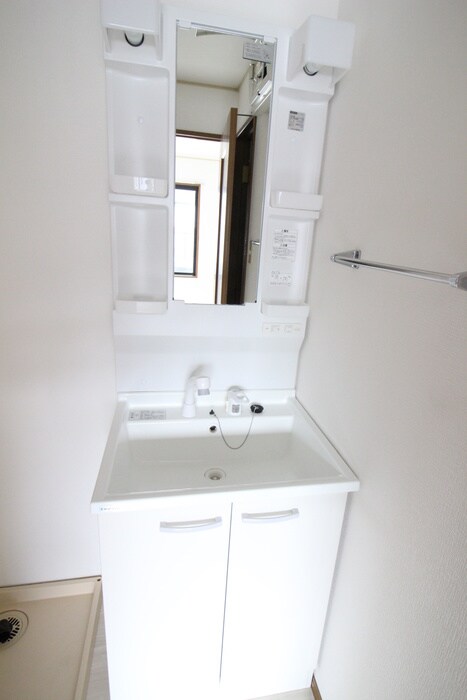 物件内観写真15　(洗面)