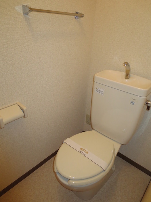 物件内観写真16　(トイレ)