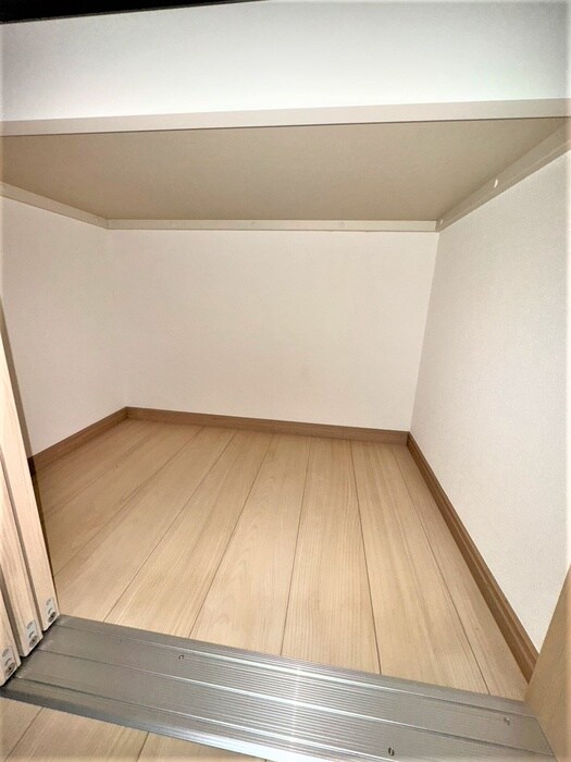 物件内観写真15　(収納)