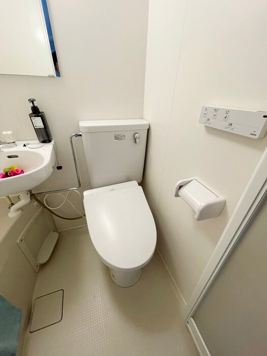 物件内観写真14　(トイレ)