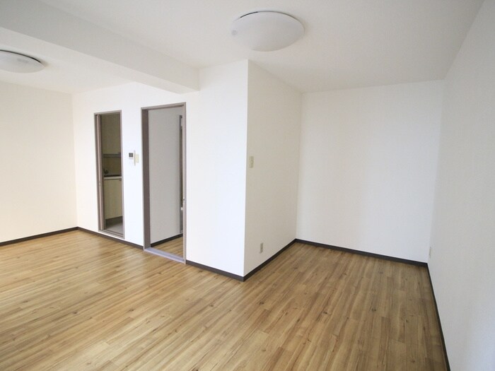 物件内観写真9　(居室)