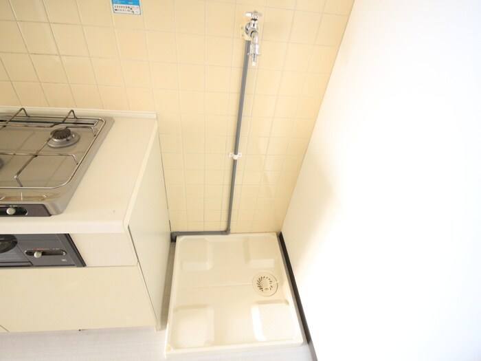 物件内観写真18　(洗濯機置場)