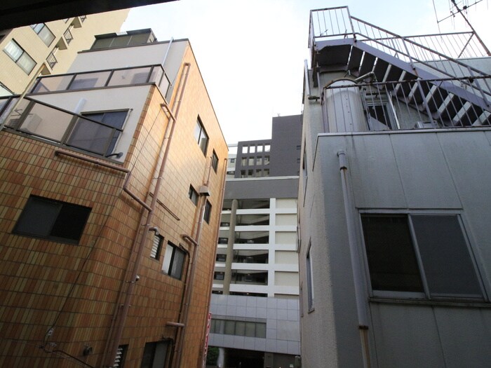 物件内観写真22　(室内からの展望)