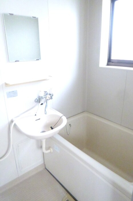物件内観写真12　(バス／シャワールーム等)