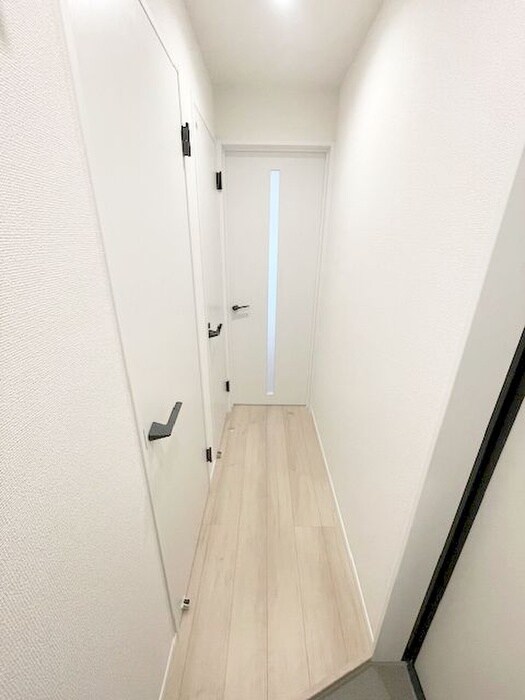 物件内観写真6　(玄関)