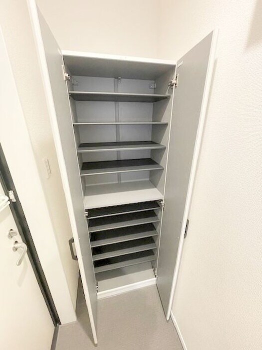 物件内観写真16　(靴箱)