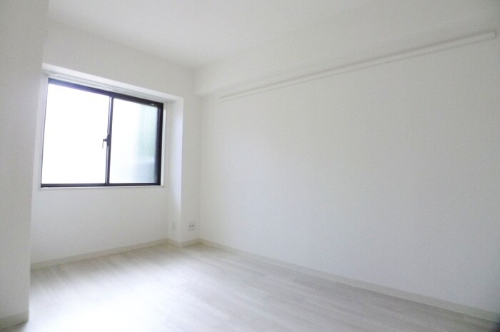 物件内観写真11　(居室)