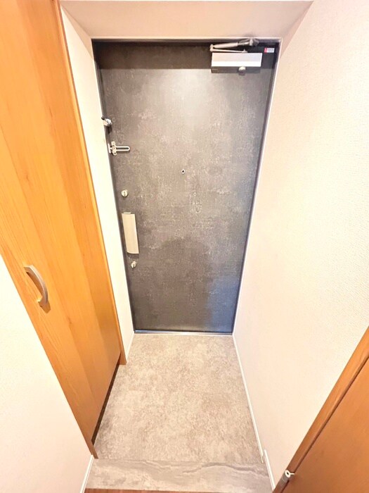 物件内観写真18　(玄関)