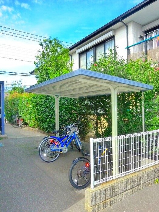 物件外観写真3　(駐輪場)