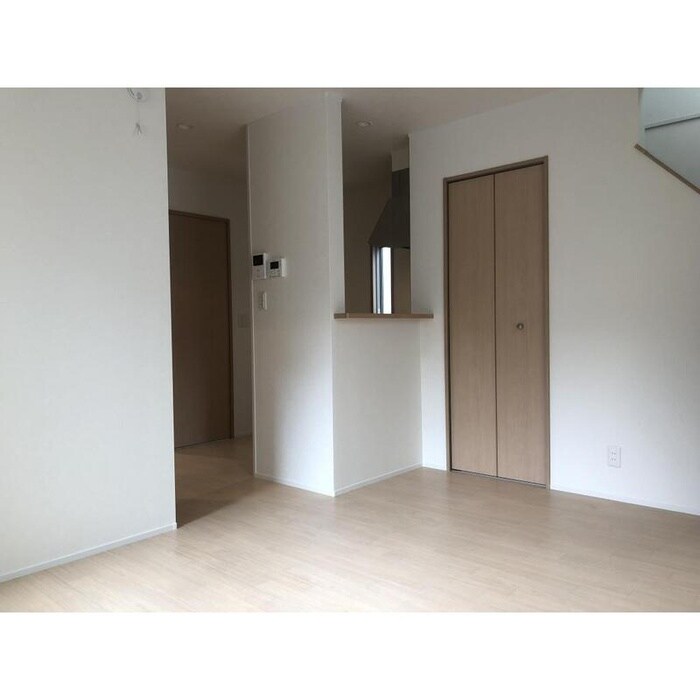 物件内観写真4　(居室)