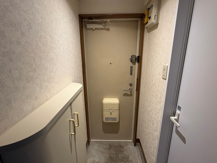 物件内観写真18　(玄関)