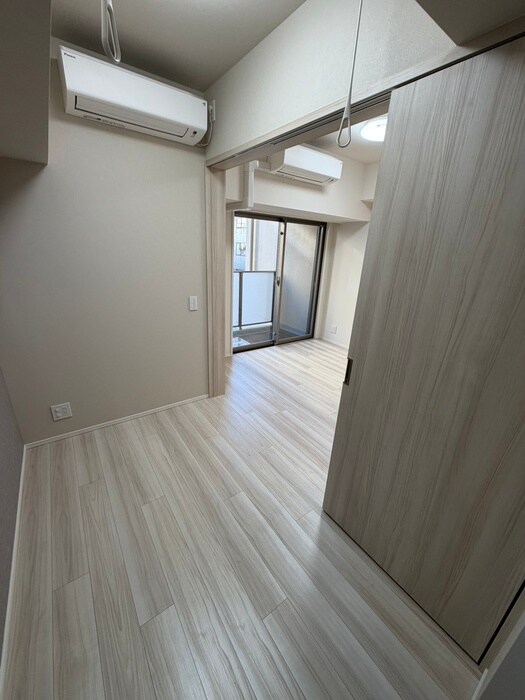 物件内観写真6　(居室)