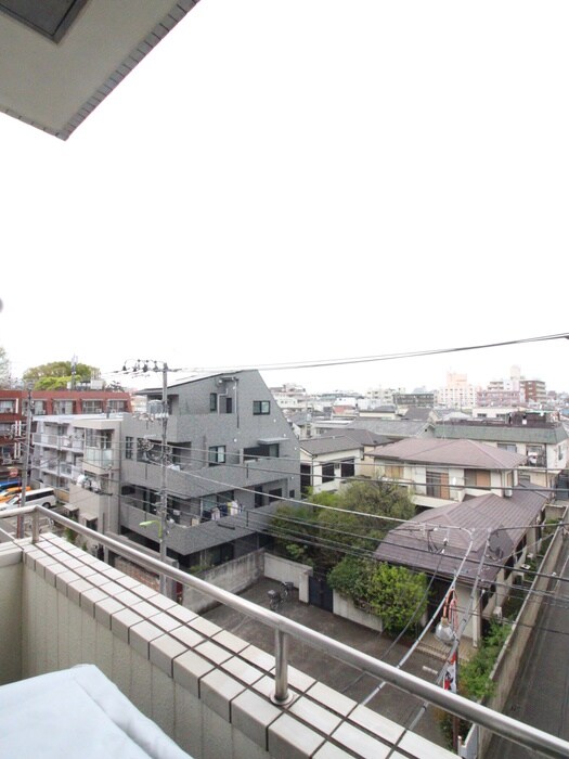 物件内観写真16　(室内からの展望)