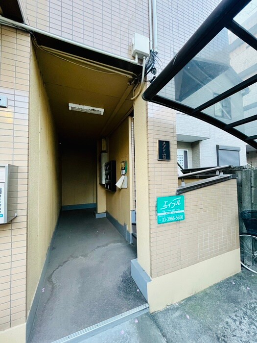 物件外観写真4　(エントランス部分)
