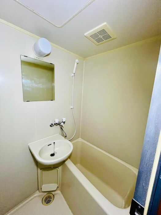 物件内観写真12　(バス／シャワールーム等)