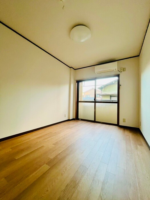 物件内観写真13　(居室)