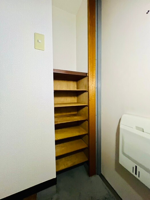物件内観写真16　(靴箱)