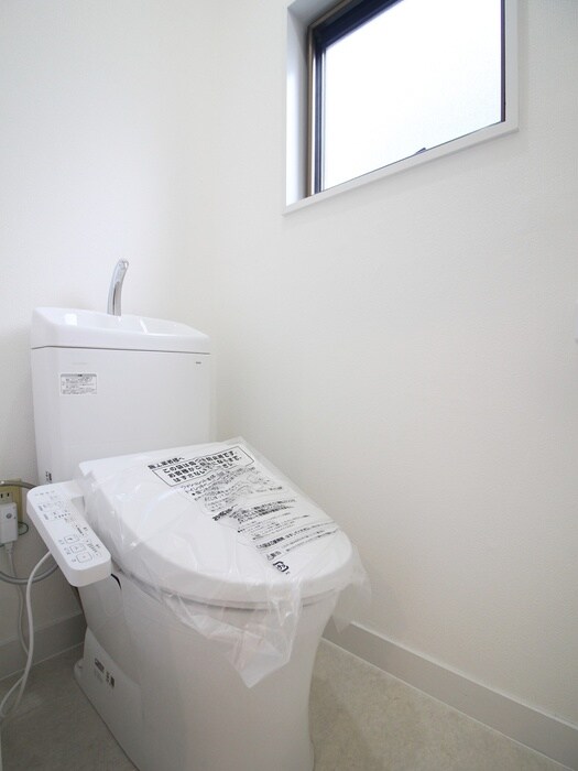 物件内観写真12　(トイレ)