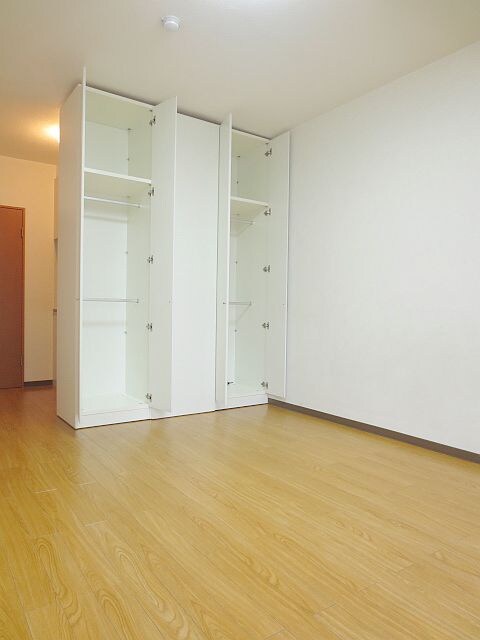 物件内観写真8　(収納)