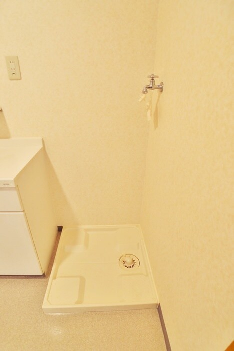 物件内観写真14　(洗濯機置場)