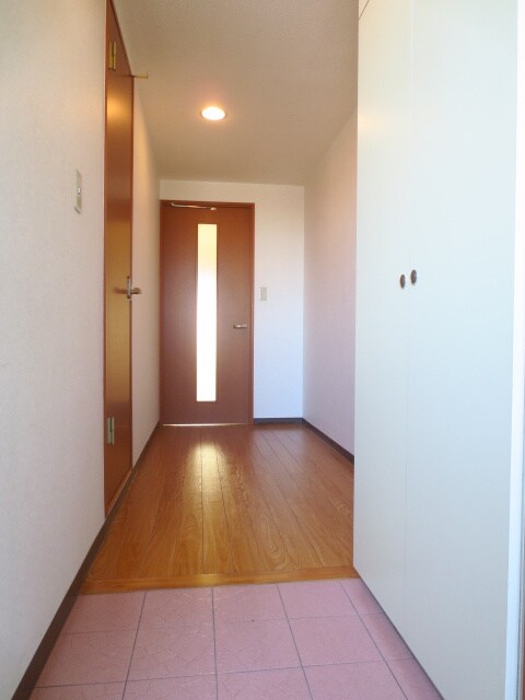 物件内観写真20　(廊下)