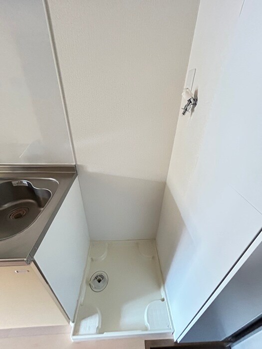 物件内観写真12　(洗濯機置場)