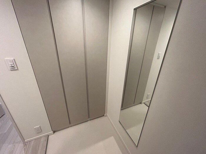 物件内観写真18　(玄関)