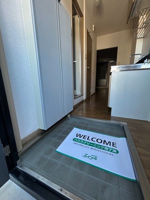 物件内観写真14　(玄関)