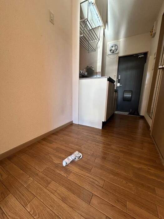 物件内観写真21　(廊下)