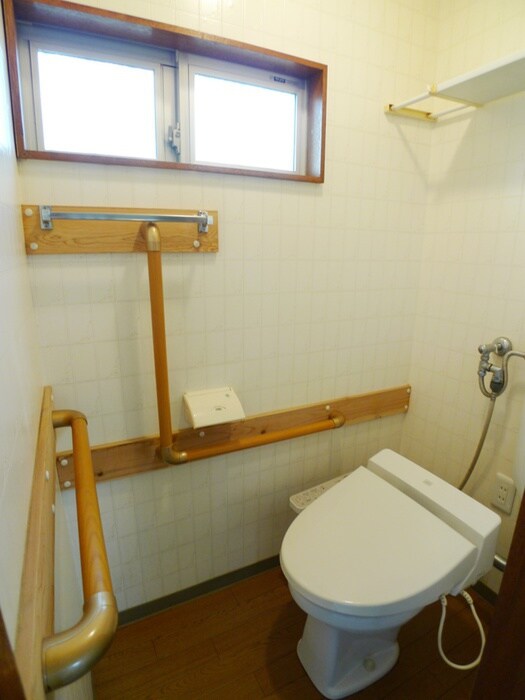 物件内観写真10　(トイレ)