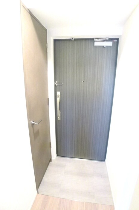 物件内観写真17　(玄関)