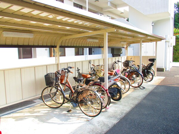 バイク置き場