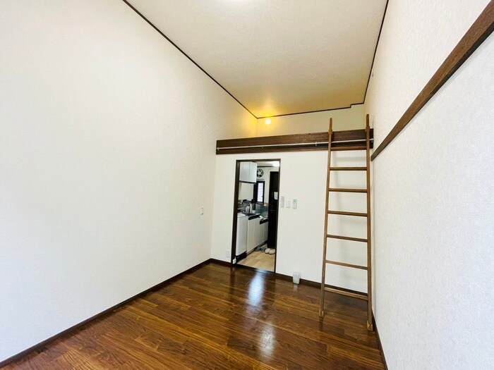 物件内観写真8　(居室)