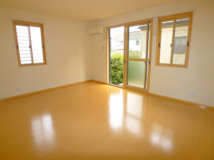 物件内観写真13　(居室)