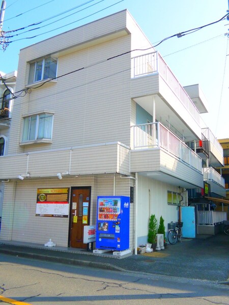 秋山ビル外観写真