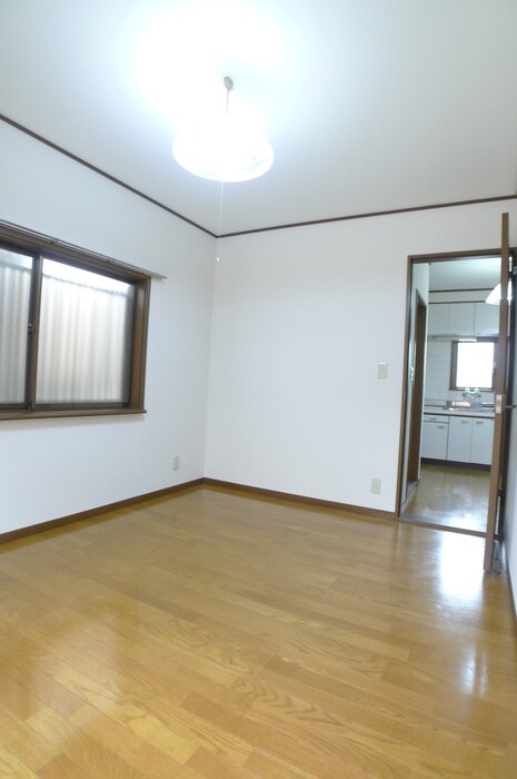 物件内観写真8　(居室)