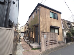 フロ－ラ中央外観写真