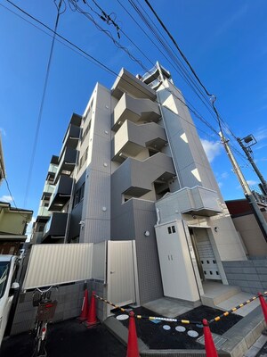 アズーロ・エ・マローネ本厚木外観写真