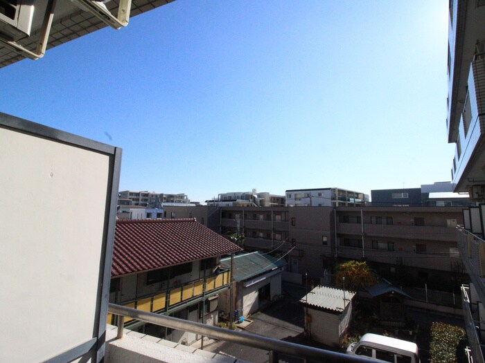 物件内観写真16　(室内からの展望)