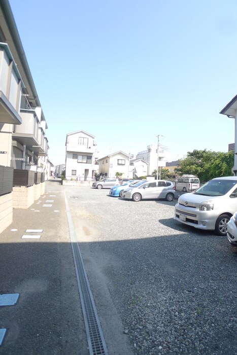 物件外観写真6　(駐車場)