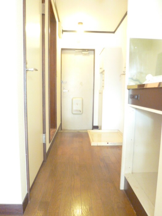 物件内観写真17　(廊下)