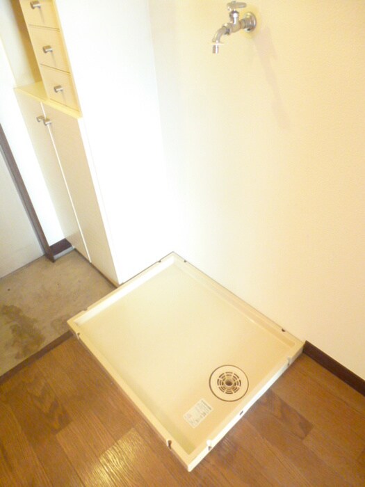 物件内観写真19　(洗濯機置場)