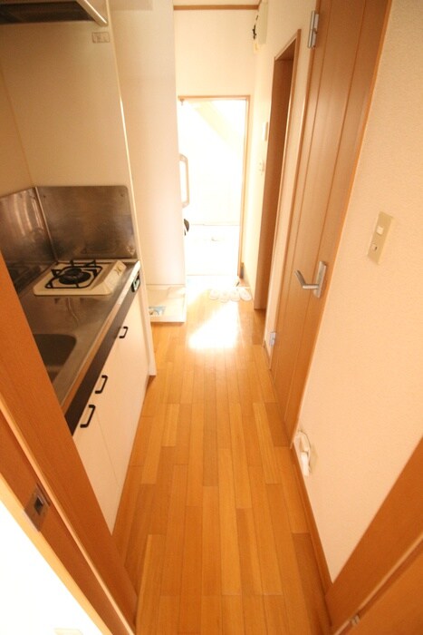 物件内観写真18　(廊下)