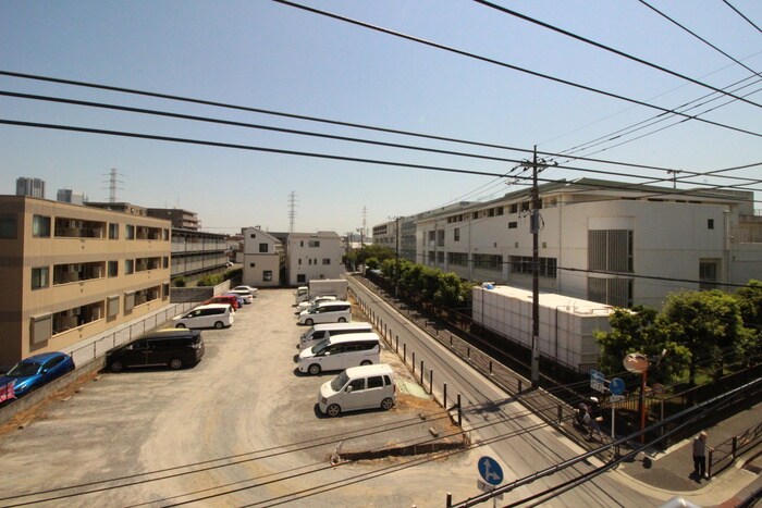 物件内観写真16　(室内からの展望)