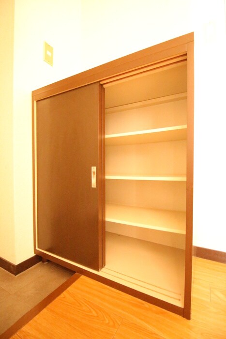 物件内観写真18　(靴箱)