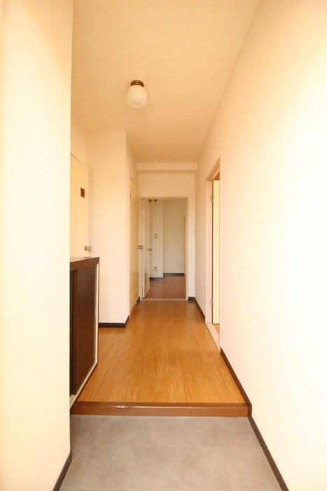 物件内観写真19　(廊下)