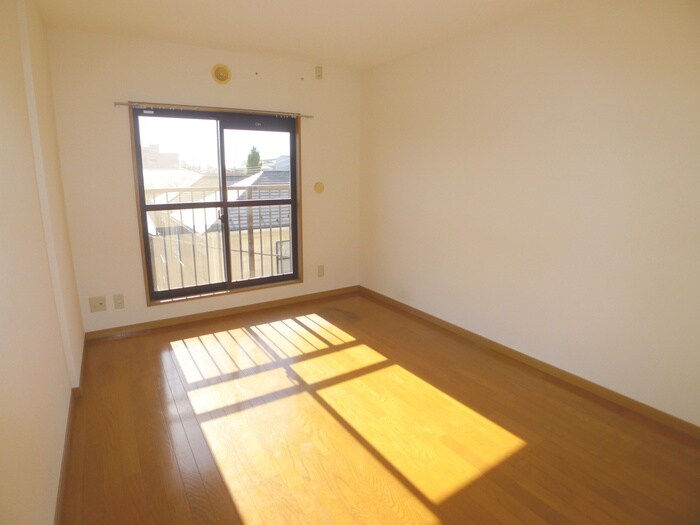 物件内観写真8　(居室)