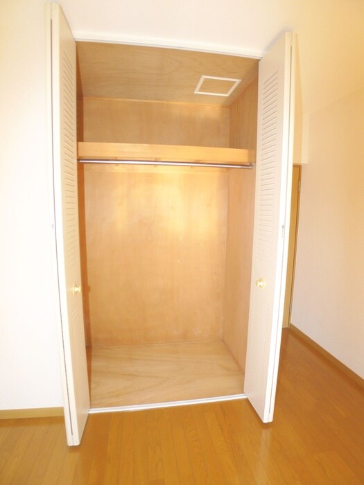 物件内観写真10　(収納)