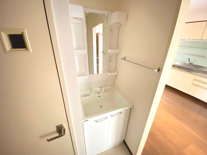 物件内観写真9　(洗面)